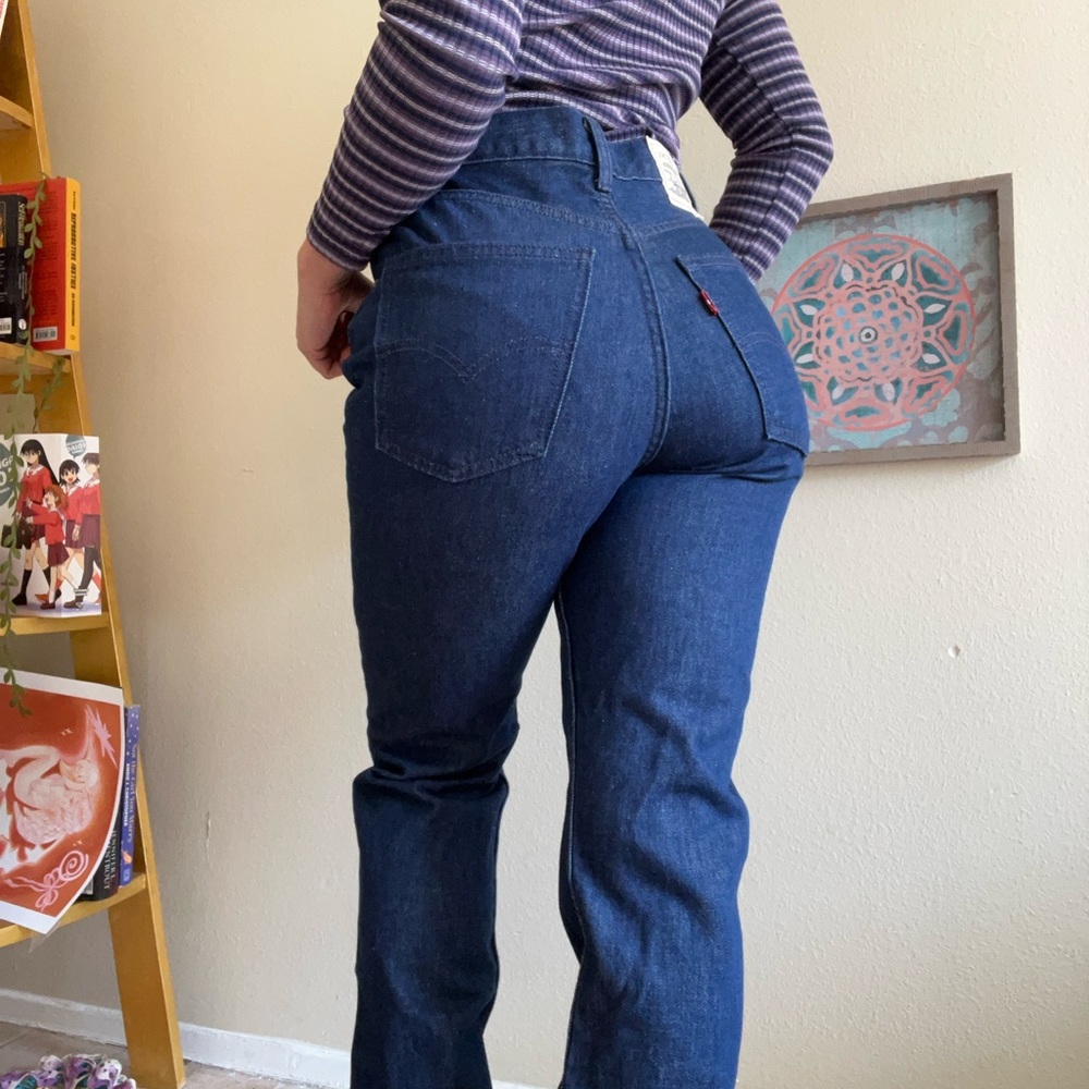 Levi's Blue High Rise Jeans - Picture 3 of 5